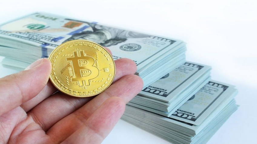 بيتكوين تتراجع دون 113 ألف دولار قرب أدنى مستوى في 6 أسابيع رغم توقعات خفض الفائدة الأمريكية