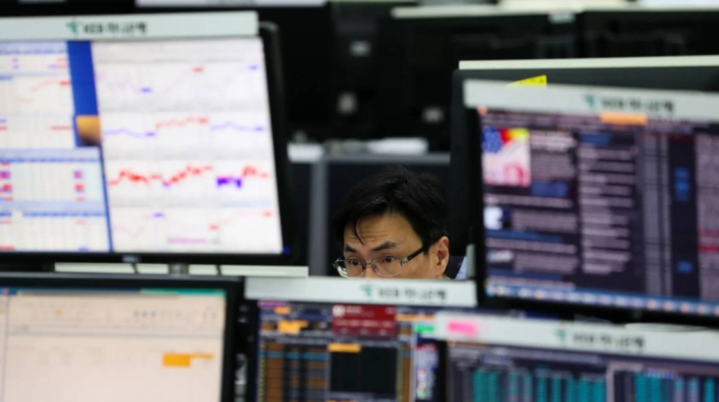 انتعاش الأسهم الآسيوية بدعم من قطاع التكنولوجيا... وتراجع اليابان بفعل مخاوف رفع الفائدة