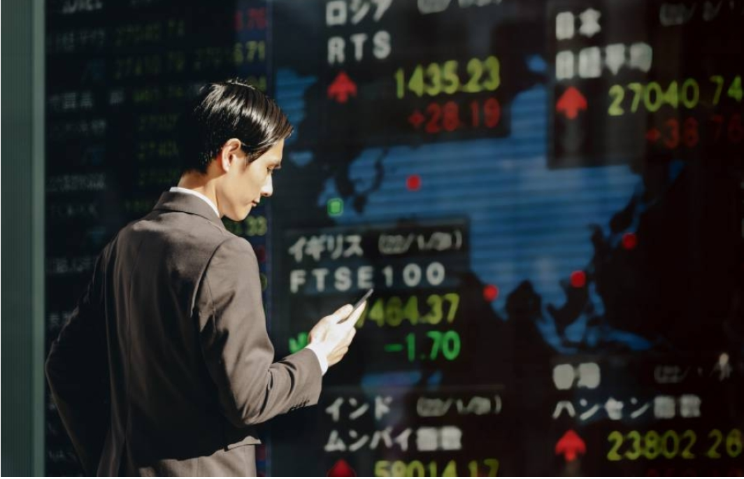 الأسهم الآسيوية ترتفع بدعم من قطاع التكنولوجيا.. و"نيكي" يسجل مستوى قياسيًا جديدًا