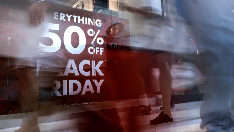 تباين الأسواق العالمية خلال نهاية الأسبوع بعد بيانات اقتصادية متباينة