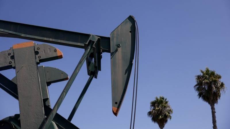 ارتفاع خام غرب تكساس الوسيط إلى 90 دولارًا لأول مرة منذ 2023