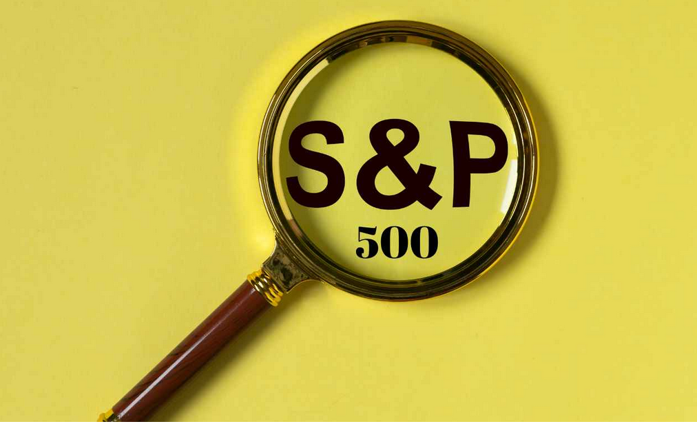 مؤشر S&P 500 ينهي التداولات عند مستوى قياسي مدفوعًا بمكاسب قوية لأسهم شركات التكنولوجيا.